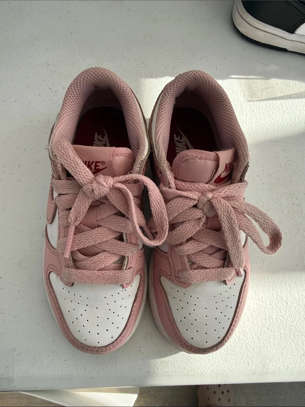Nike Low-Top Sneakers in Pink and White